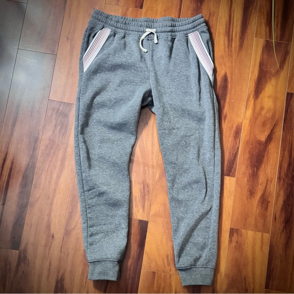 Brooklyn Cloth Gray Women’s Joggers Sweatpants with Pink Accent Pockets - Picture 4 of 7